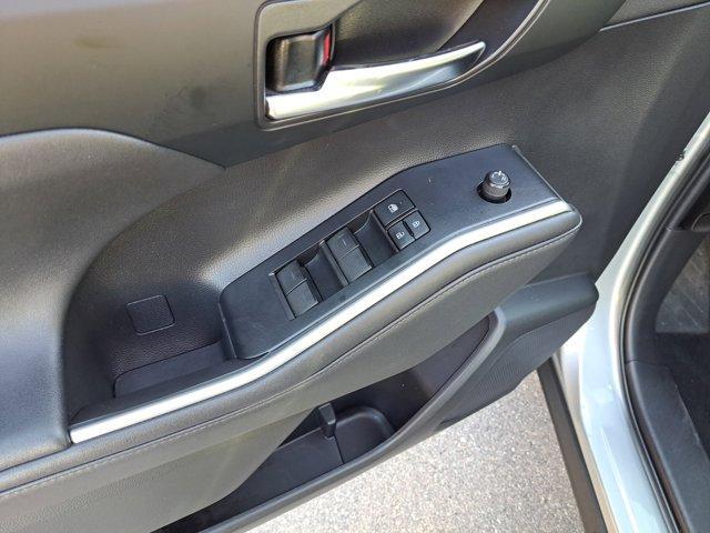 used 2022 Toyota Highlander car, priced at $33,991