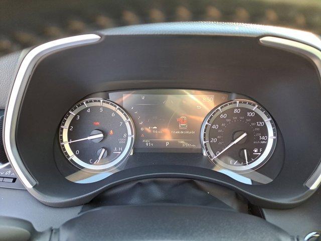 used 2022 Toyota Highlander car, priced at $33,991