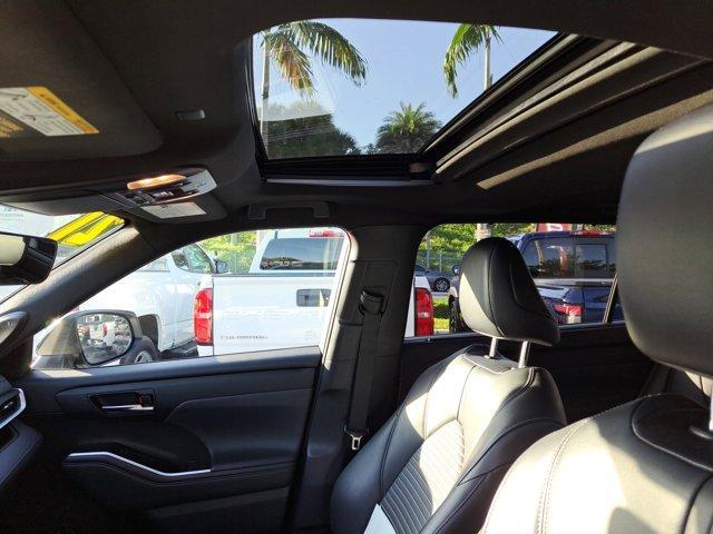 used 2022 Toyota Highlander car, priced at $33,991
