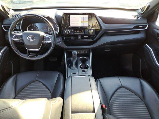 used 2022 Toyota Highlander car, priced at $33,991