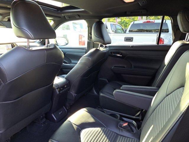 used 2022 Toyota Highlander car, priced at $33,991