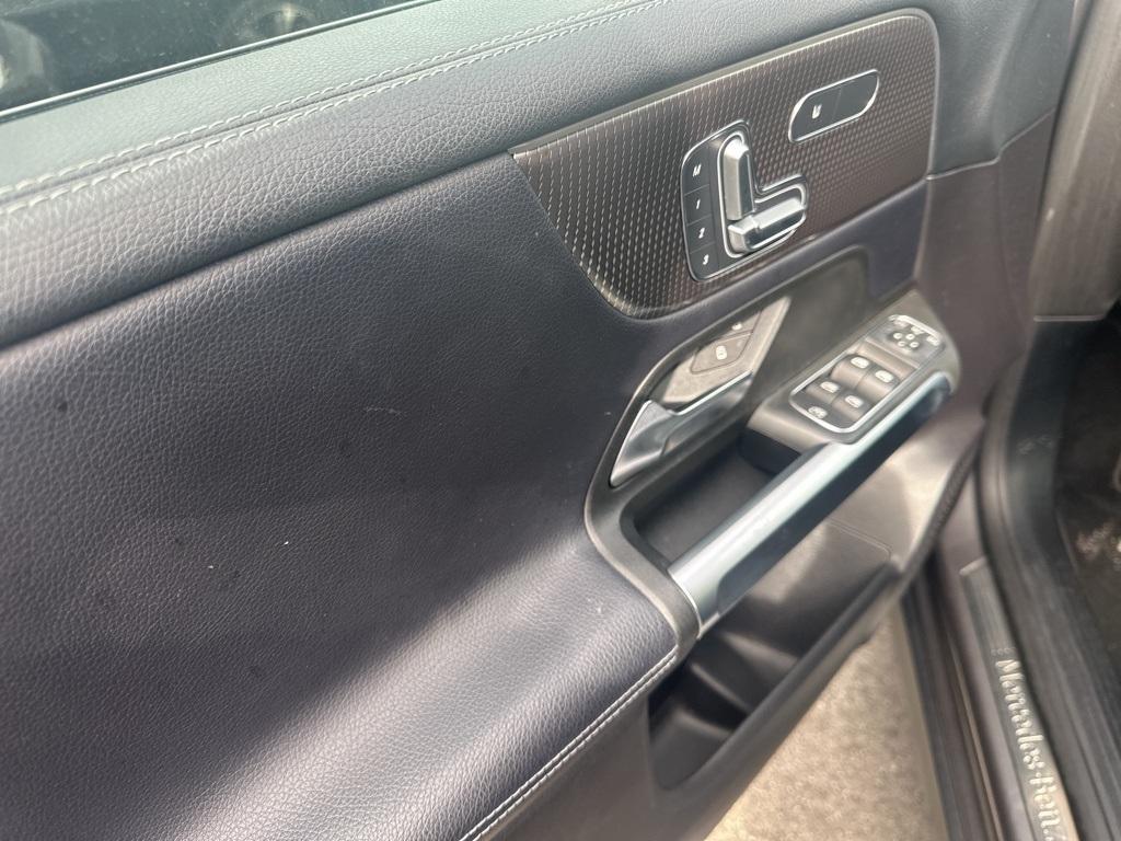 used 2021 Mercedes-Benz GLB 250 car, priced at $25,991