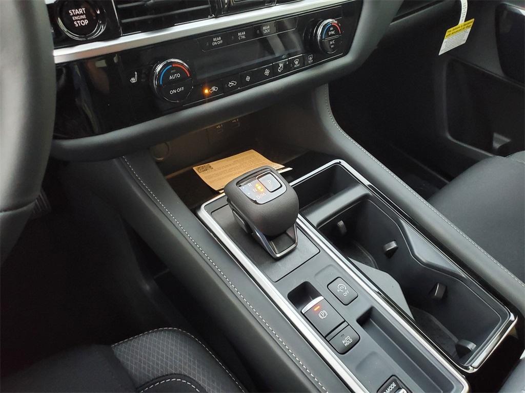 new 2025 Nissan Pathfinder car, priced at $34,284