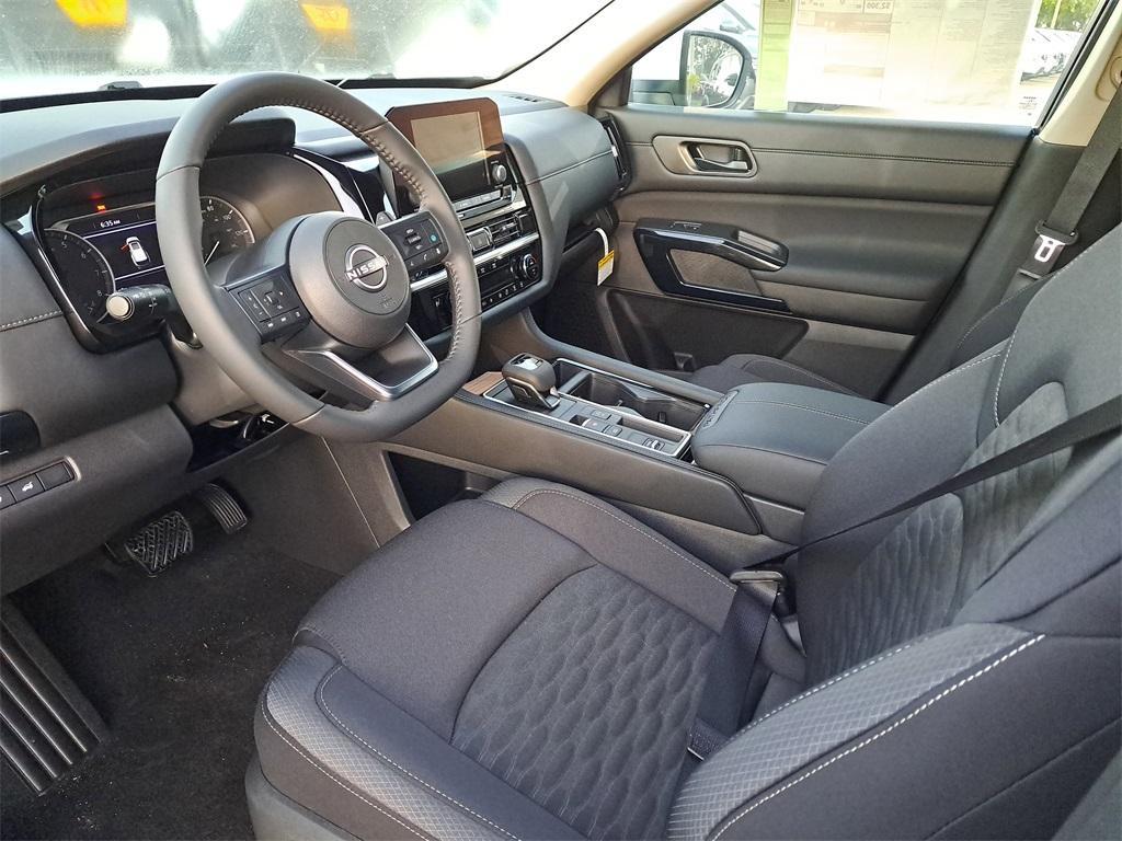 new 2025 Nissan Pathfinder car, priced at $34,492