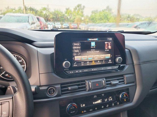 new 2025 Nissan Pathfinder car, priced at $34,878