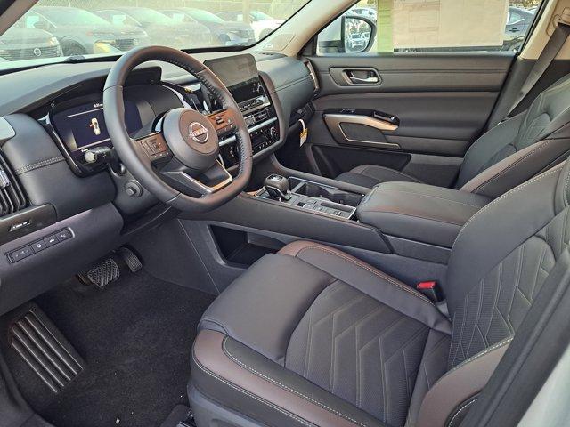 new 2025 Nissan Pathfinder car, priced at $43,581