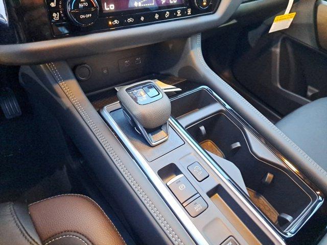 new 2025 Nissan Pathfinder car, priced at $43,581
