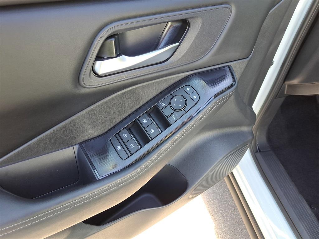used 2024 Nissan Rogue car, priced at $23,857