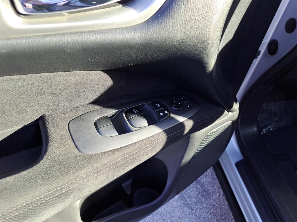 used 2020 Nissan Pathfinder car, priced at $11,657