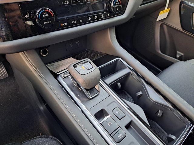 new 2025 Nissan Pathfinder car, priced at $33,878