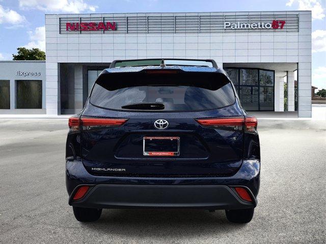 used 2022 Toyota Highlander car, priced at $23,991