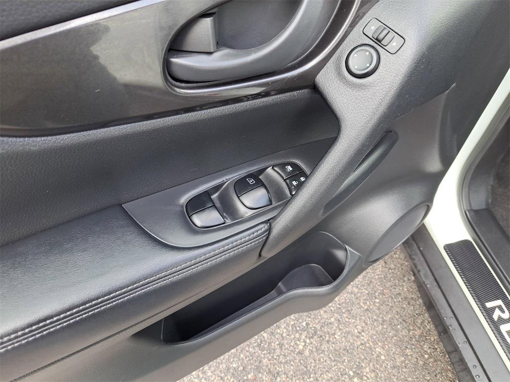 used 2020 Nissan Rogue car, priced at $17,991