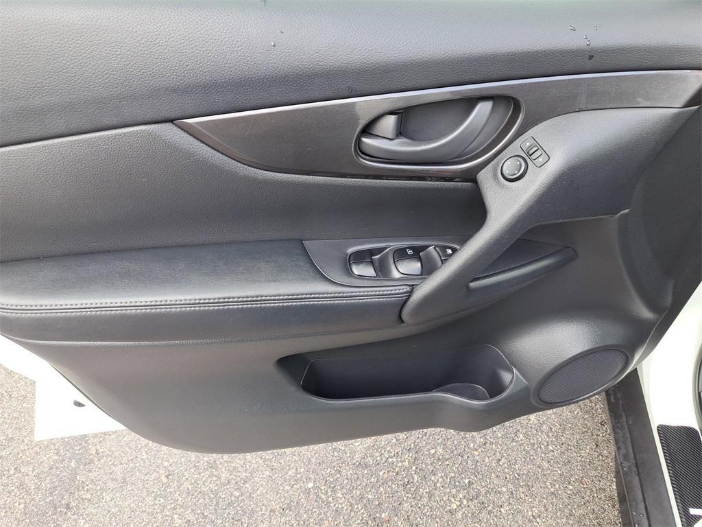 used 2020 Nissan Rogue car, priced at $17,991