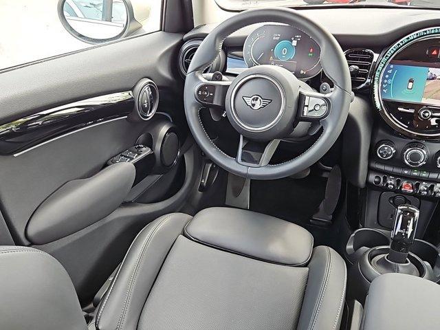 used 2022 MINI Hardtop car, priced at $21,657