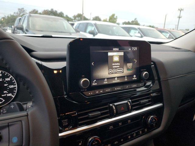 new 2025 Nissan Pathfinder car, priced at $38,332