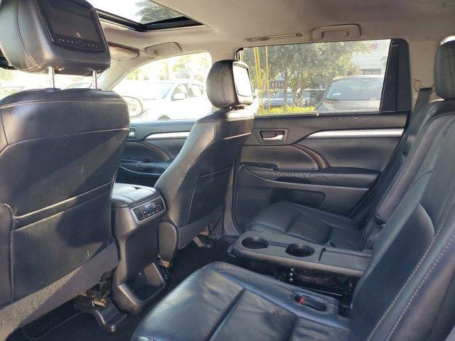 used 2014 Toyota Highlander car, priced at $16,657