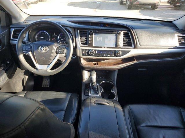 used 2014 Toyota Highlander car, priced at $16,657