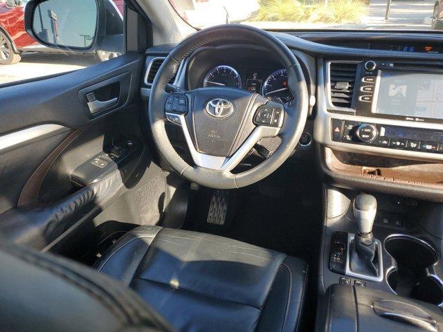 used 2014 Toyota Highlander car, priced at $16,657