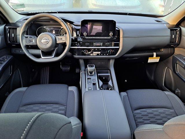 new 2025 Nissan Pathfinder car, priced at $39,645