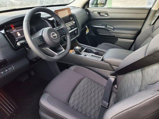 new 2025 Nissan Pathfinder car, priced at $33,500