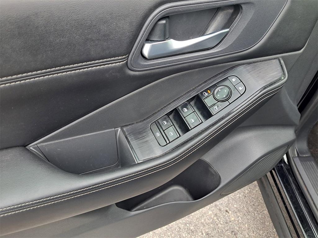 used 2022 Nissan Rogue car, priced at $22,657