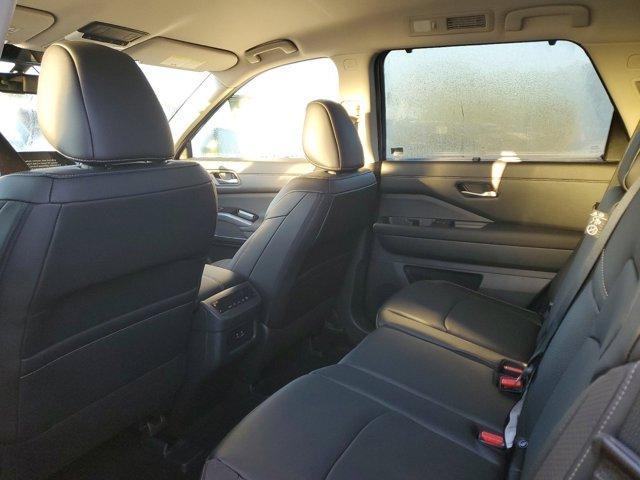 new 2025 Nissan Pathfinder car, priced at $41,053