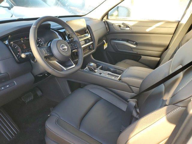 new 2025 Nissan Pathfinder car, priced at $41,053