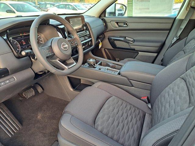 new 2025 Nissan Pathfinder car, priced at $38,252