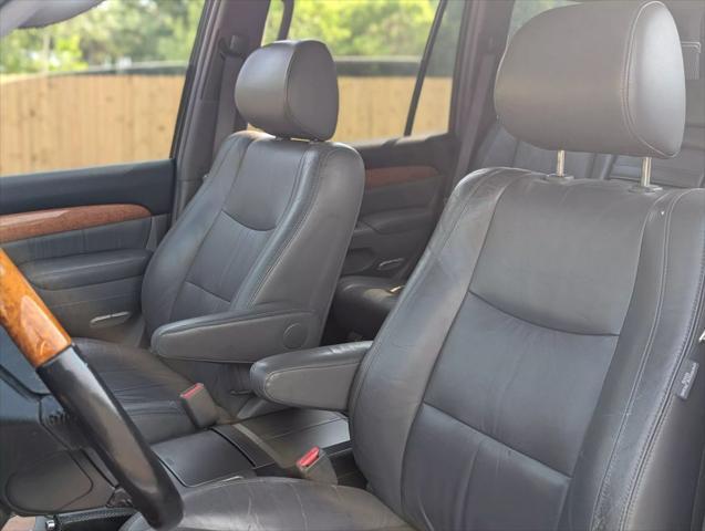 used 2006 Lexus GX 470 car, priced at $15,499