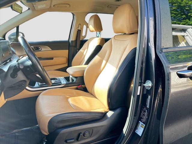 used 2023 Kia Carnival car, priced at $27,991