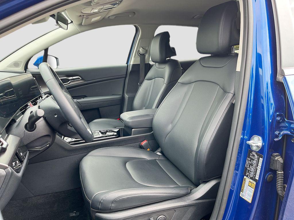 used 2025 Kia Sportage car, priced at $27,889