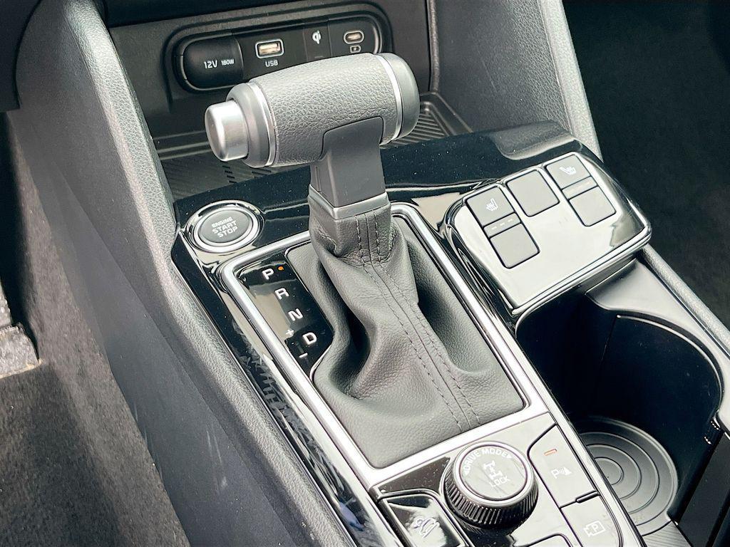 used 2025 Kia Sportage car, priced at $27,889