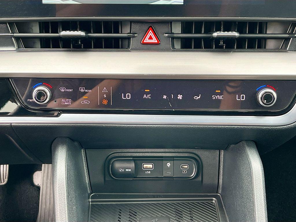 used 2025 Kia Sportage car, priced at $27,889