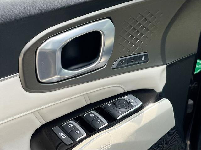 used 2023 Kia Sorento Hybrid car, priced at $33,991