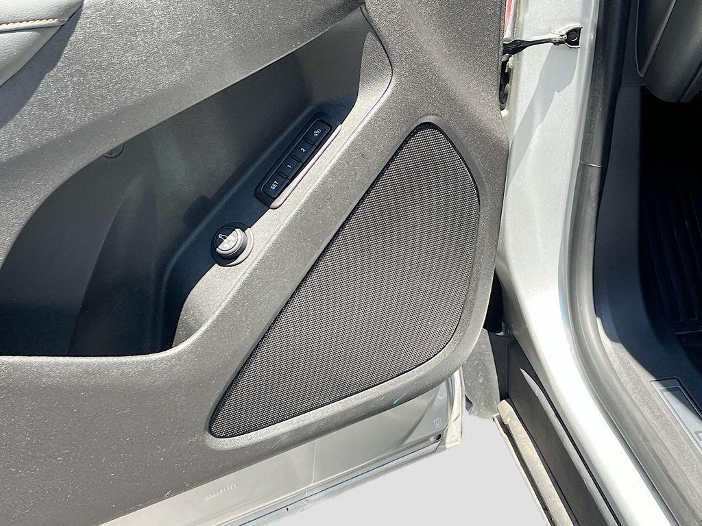 used 2021 Chevrolet Equinox car, priced at $20,498