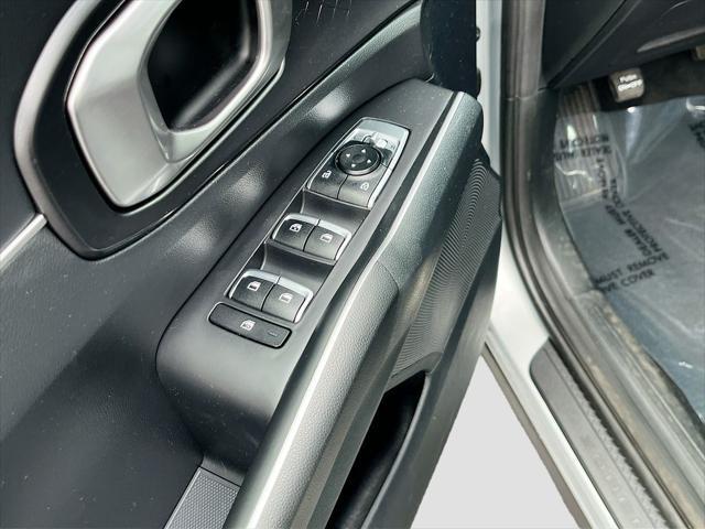used 2022 Kia Sorento car, priced at $22,491