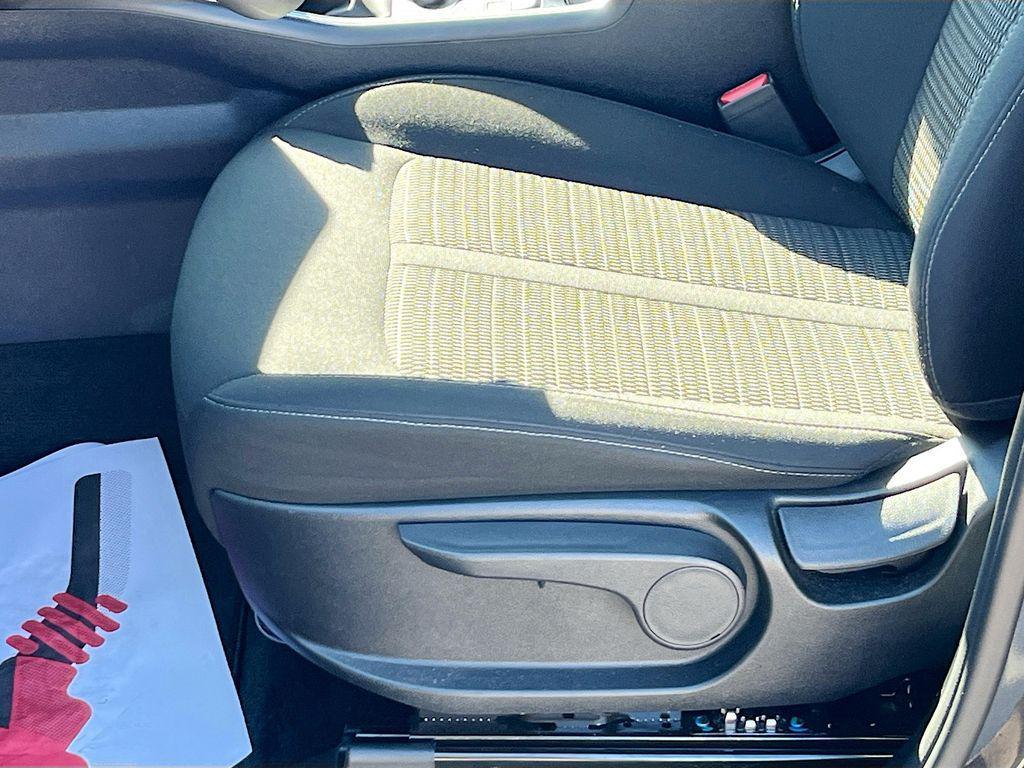 used 2025 Kia Sorento car, priced at $27,865