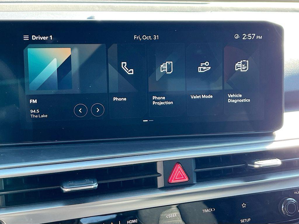 used 2025 Kia Sorento car, priced at $27,865