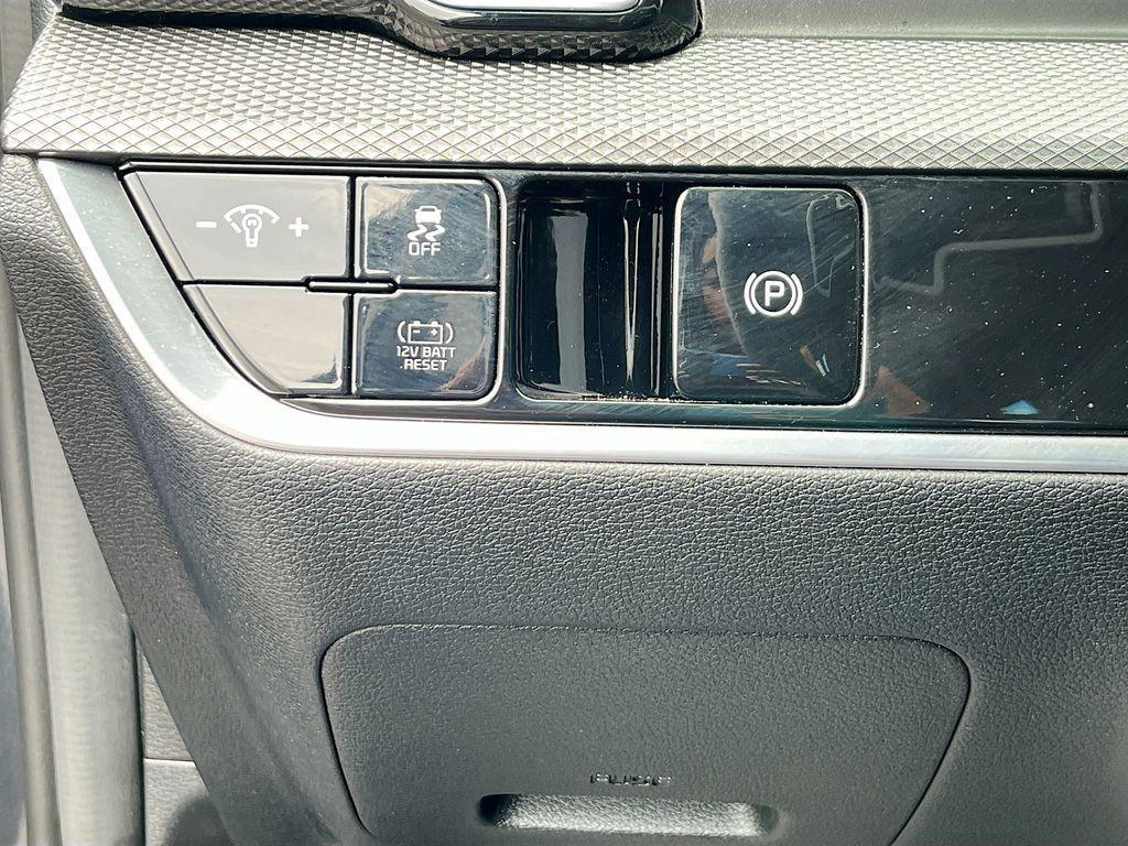 used 2023 Kia Sportage Hybrid car, priced at $24,654