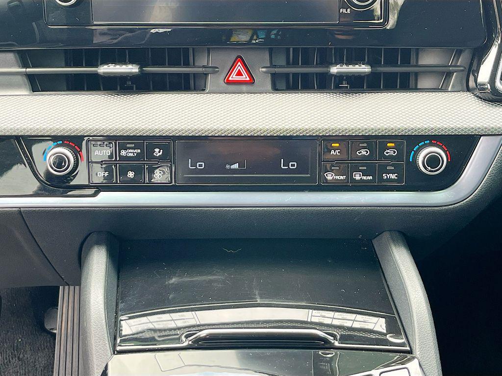 used 2023 Kia Sportage Hybrid car, priced at $24,654