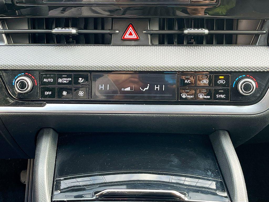 used 2024 Kia Sportage Hybrid car, priced at $22,965