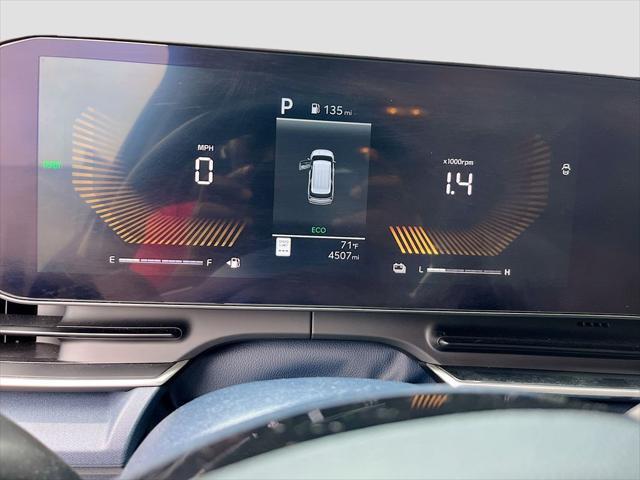 used 2025 Kia Carnival Hybrid car, priced at $43,191