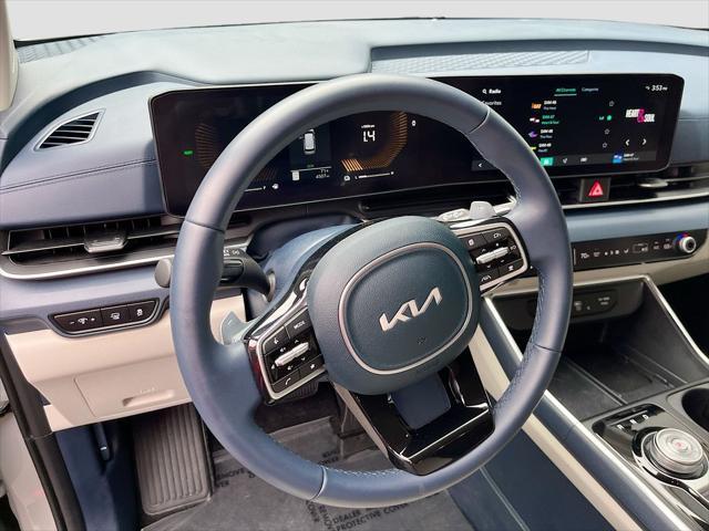 used 2025 Kia Carnival Hybrid car, priced at $43,191