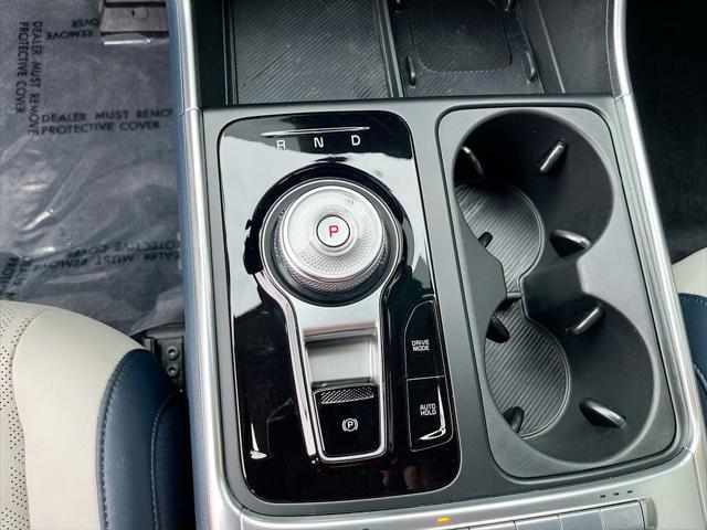 used 2025 Kia Carnival Hybrid car, priced at $43,191