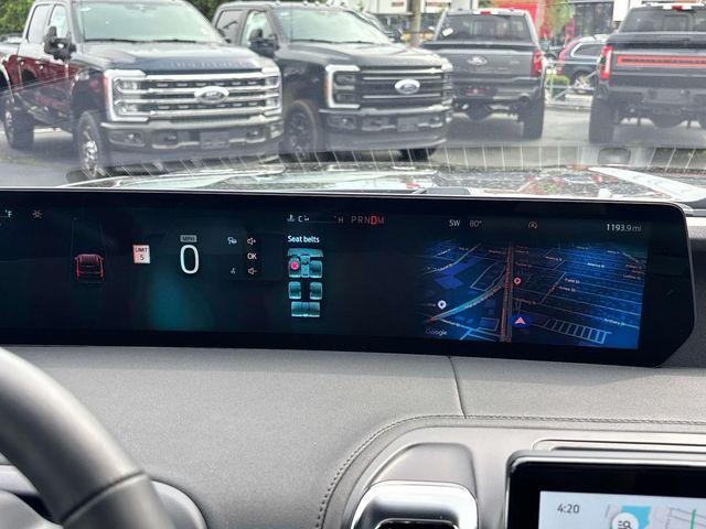 new 2025 Ford Expedition car, priced at $86,370