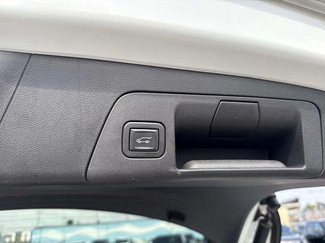 used 2023 Buick Envision car, priced at $23,350