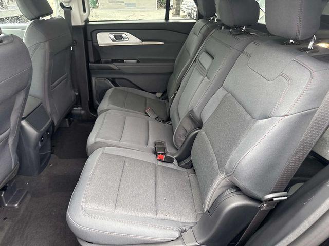 new 2025 Ford Explorer car