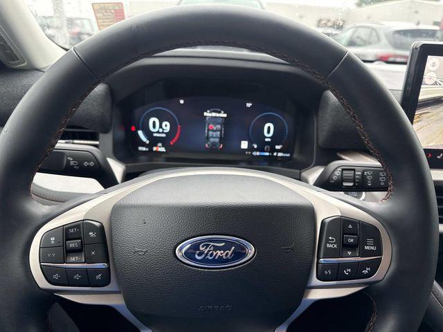new 2025 Ford Explorer car