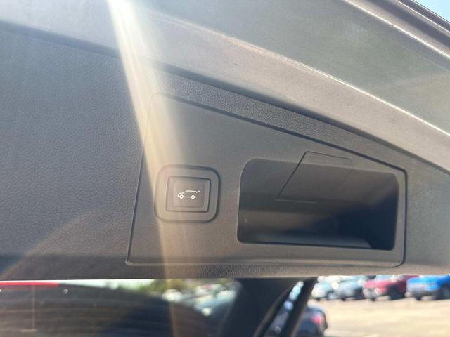 used 2024 Cadillac XT4 car, priced at $38,500