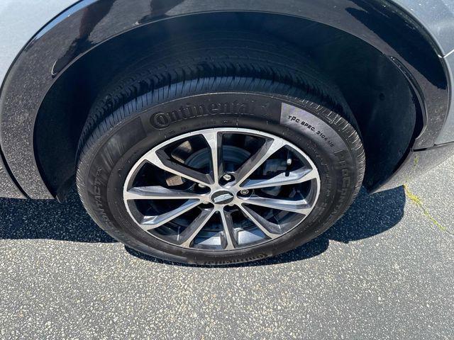 used 2024 Cadillac XT4 car, priced at $38,500